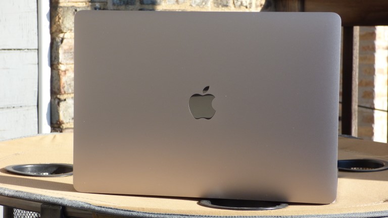 macbook pro 13" M1